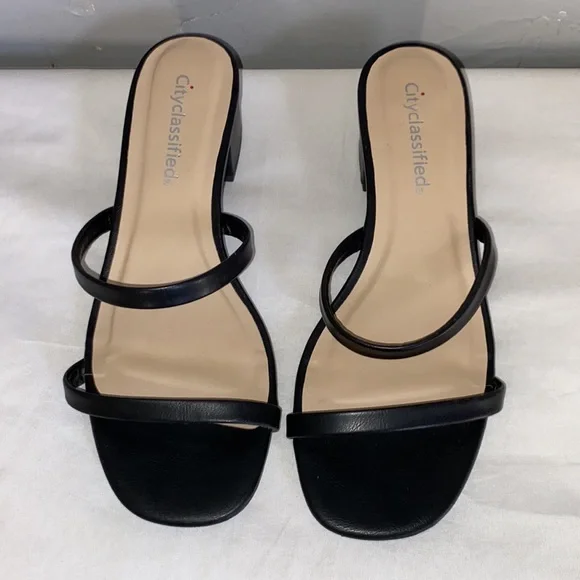 Used - Picture 2 of 3